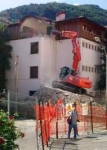 scuola demolizione.jpg